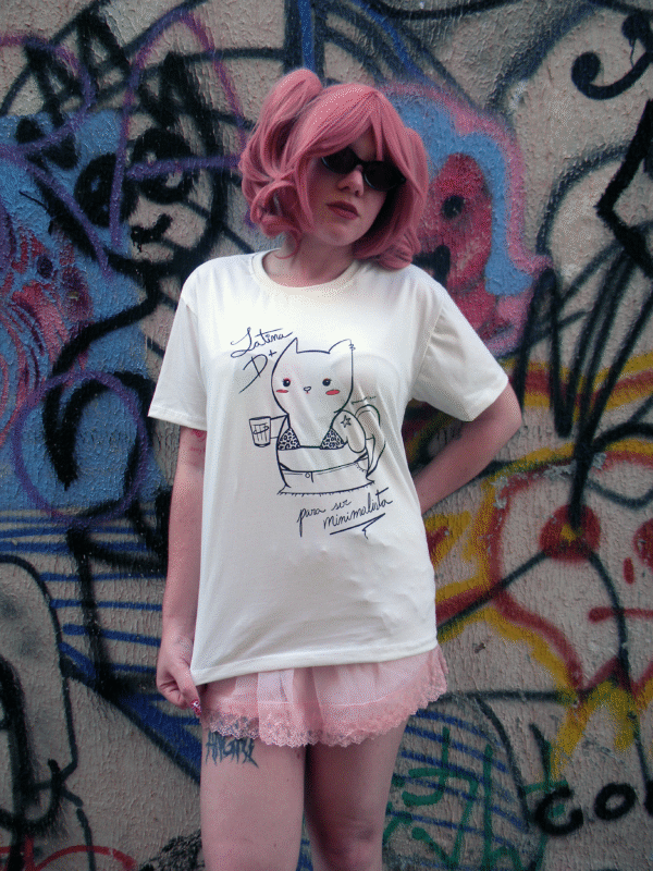 camiseta gatinha latina