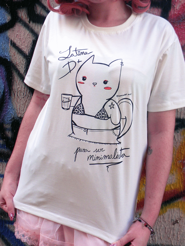 camiseta gatinha latina