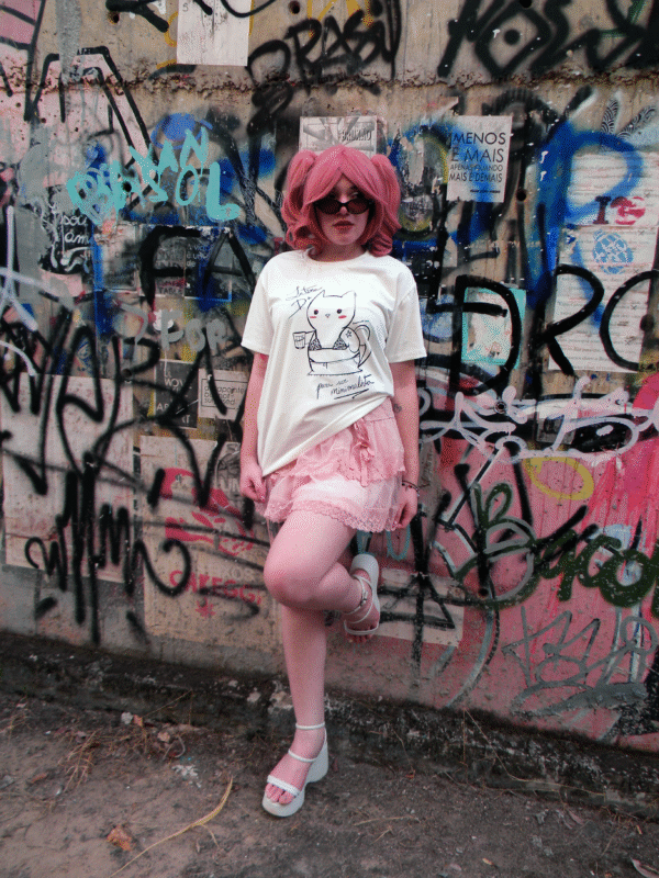 camiseta gatinha latina